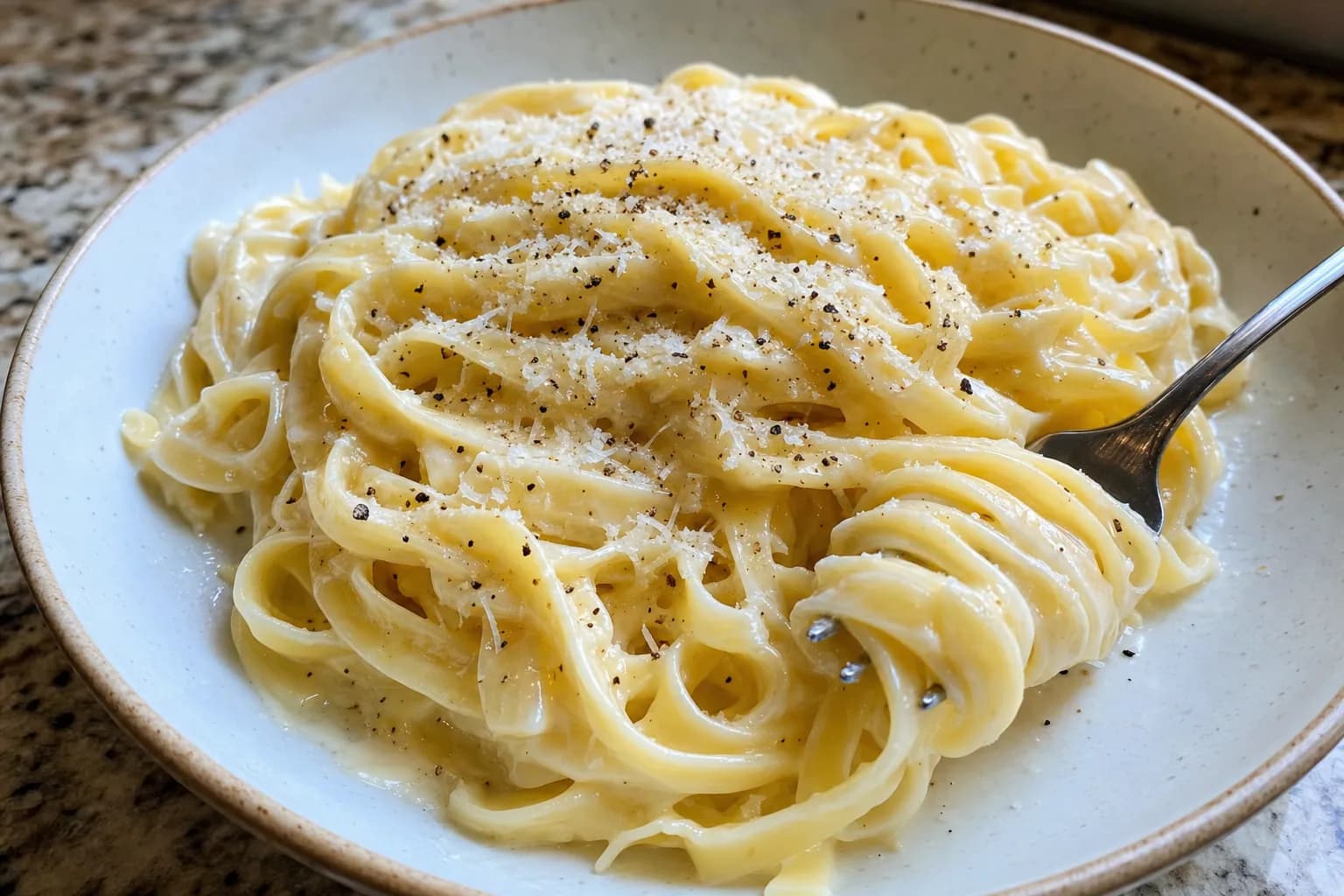 Fettuccine Alfredo: easy fettuccine alfredo with Parmesan — Dinner recipe | Afoodrink