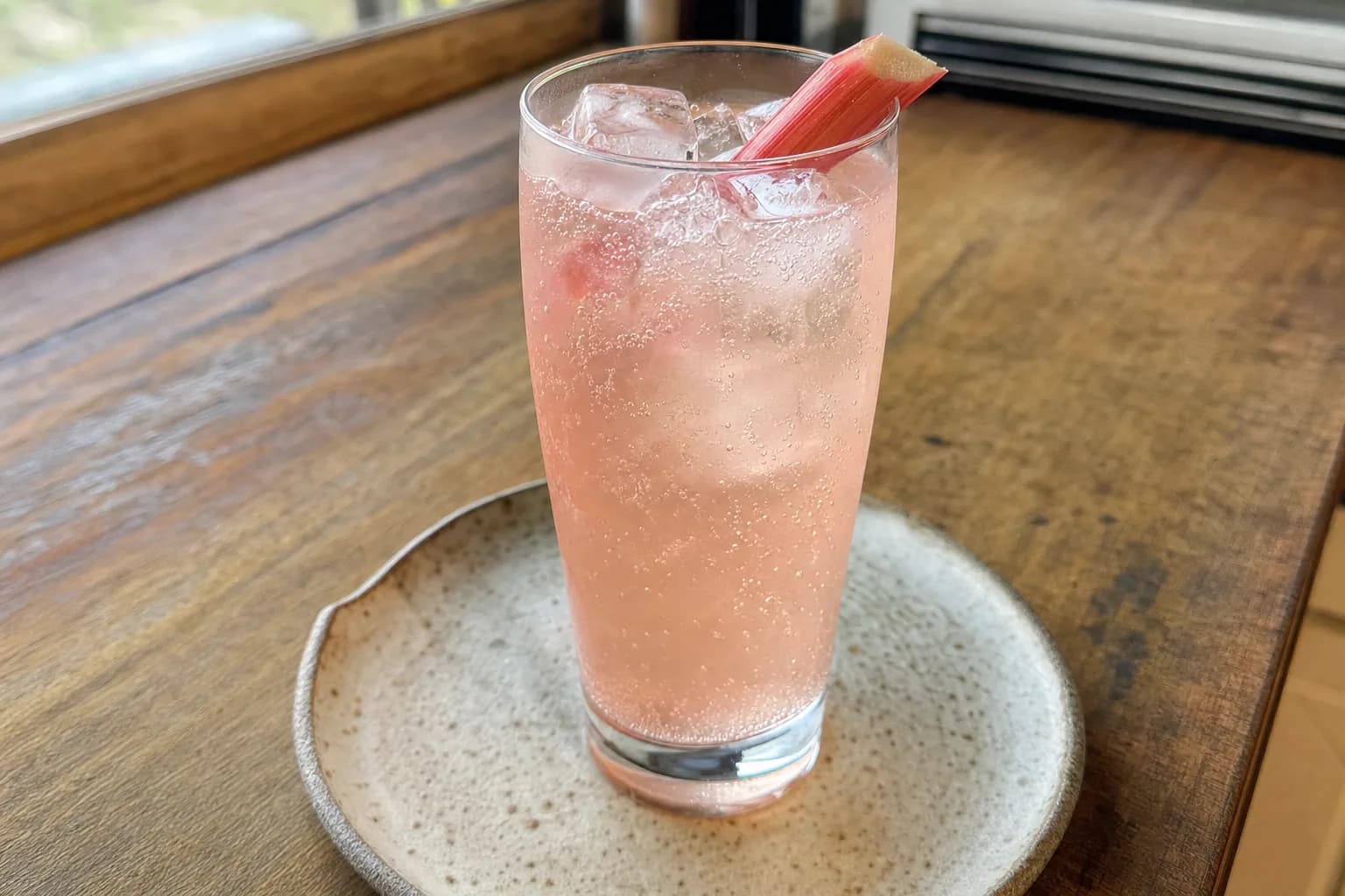 Rhubarb Fizz: sparkling rhubarb drink — Drinks recipe | Afoodrink