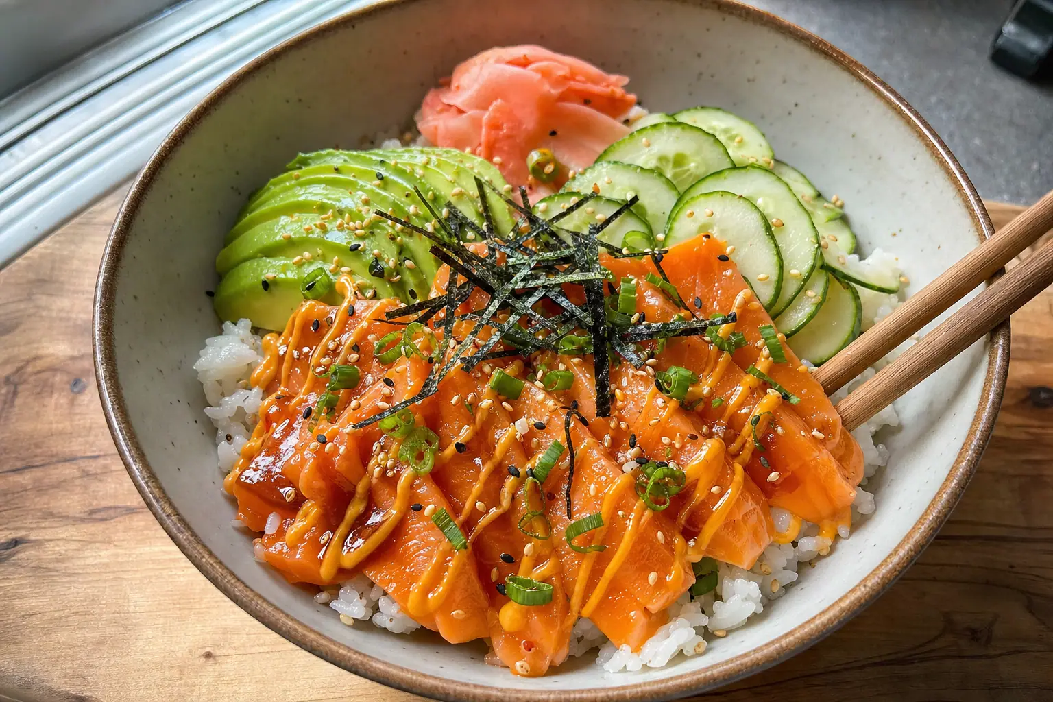 Salmon Sushi Bowl: easy salmon rice bowl with avocado — Main Course recipe | Afoodrink
